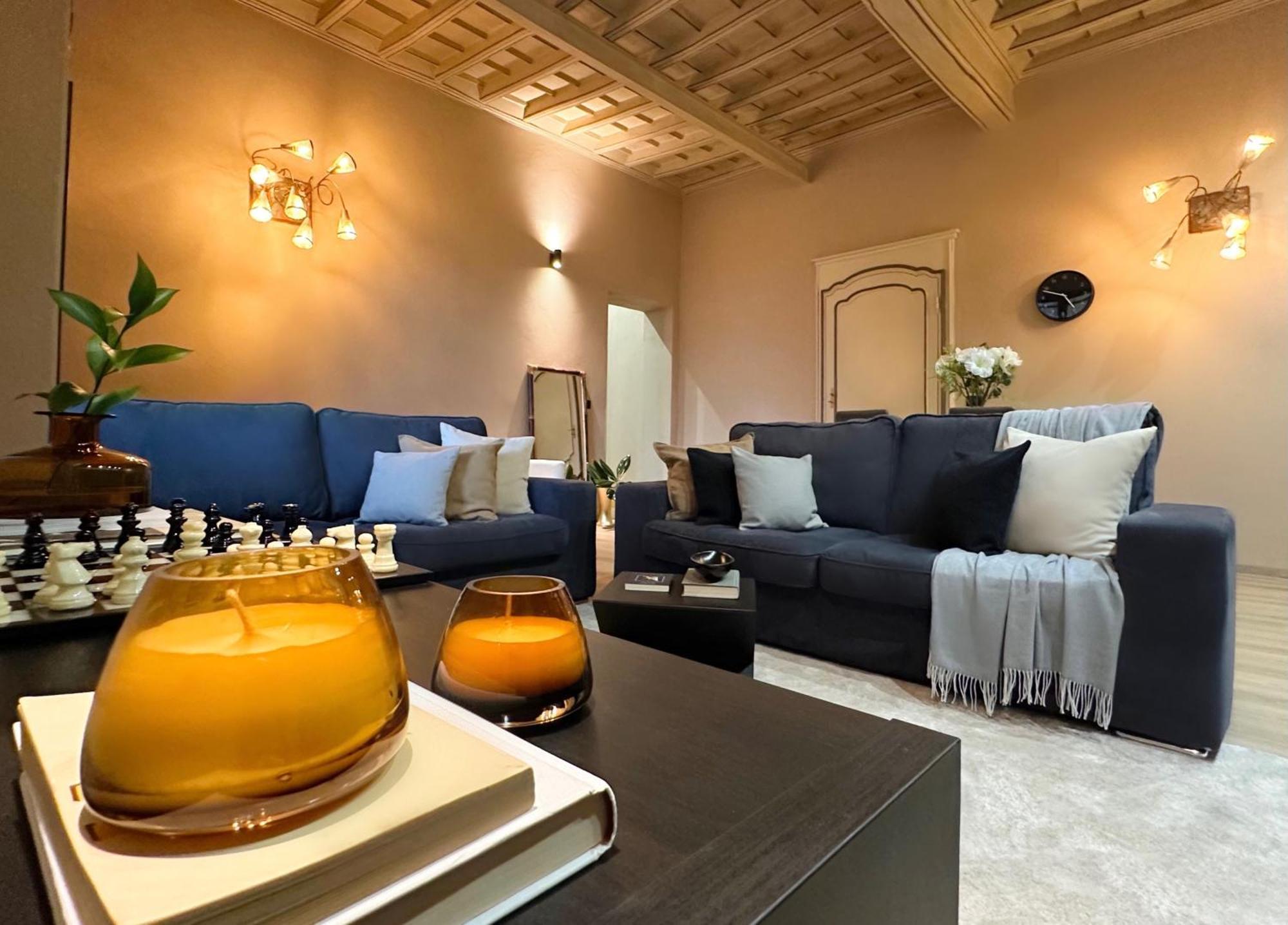180 M2 Grand - Piazza Castello Apartment *